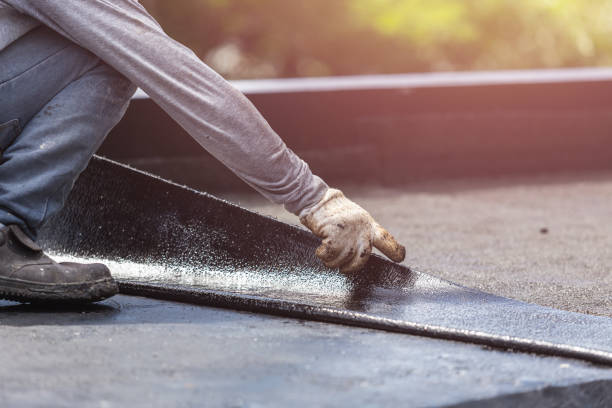 Professional Crawl Space Encapsulation technician working in Woodland, MI